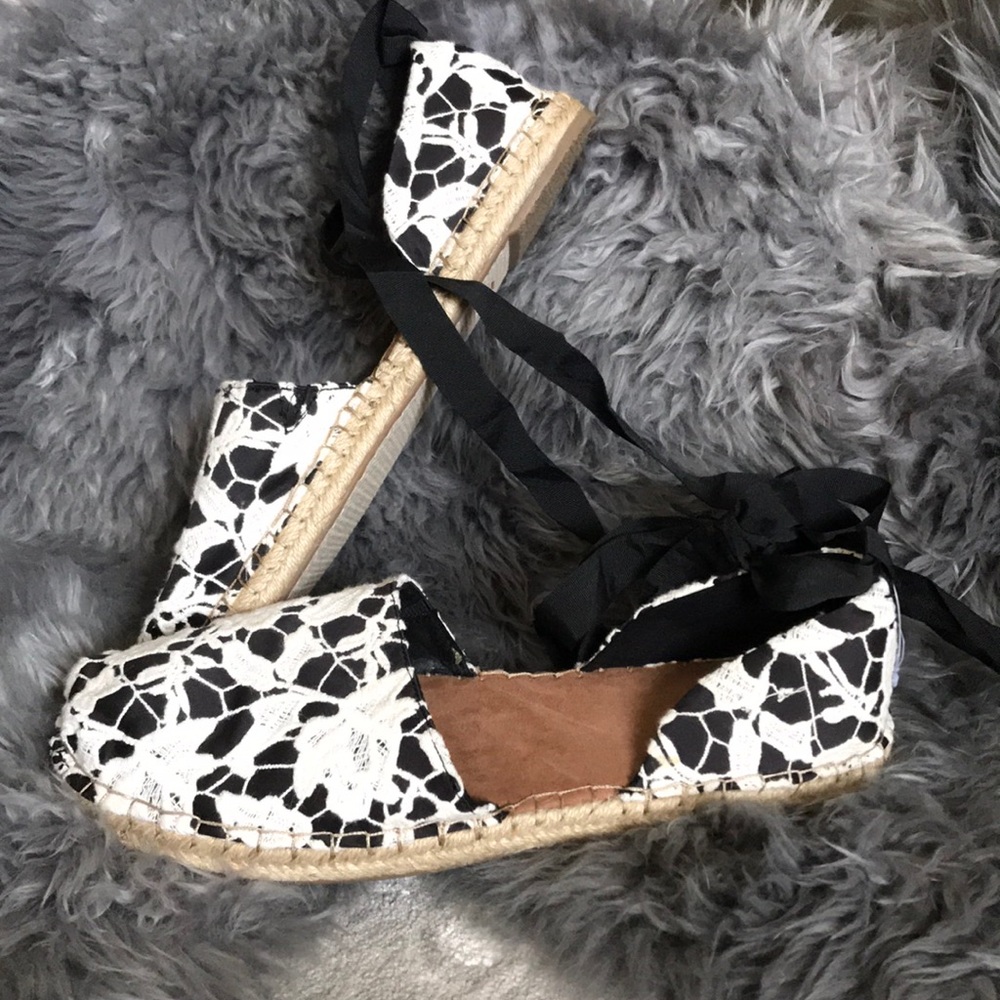 Toms espadrille lace up flats